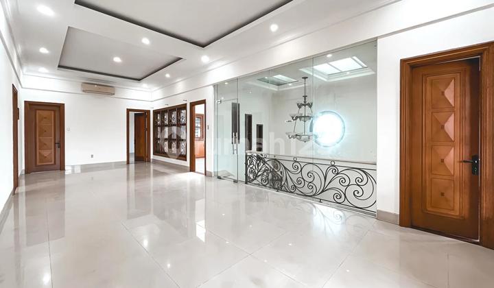 Rumah Mewah Puri Indah Blok K, Lokasi Terbaik, Hoek, SHM, bisa KPR, Best Price!