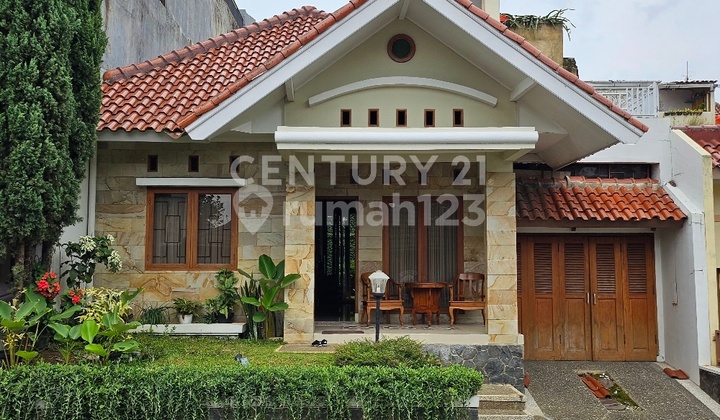 Rumah Full Furnished, Adem, Kondisi Super Bagus di Cimahi Bandung