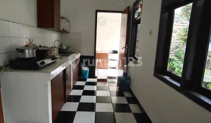 Ready-to-Occupy House with SHM, South-Facing on Jl Sukasari Sukajadi Bandung 2