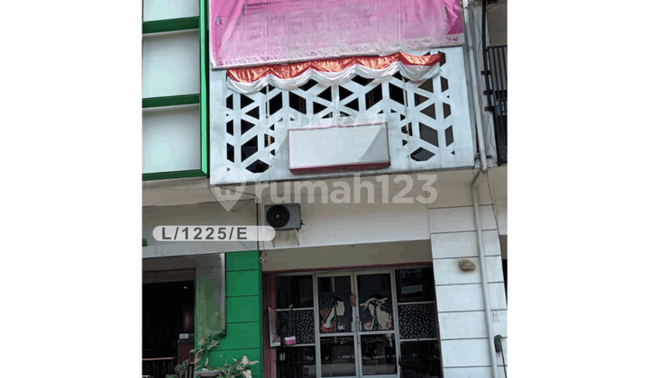 Ready-to-Use 3.5-Story House, Strategic Location in Paskal, Bandung City 1