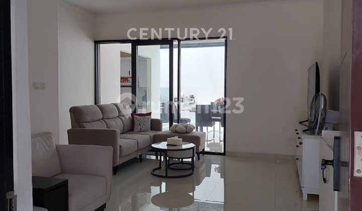 Rumah Luxury di Taman Kopo Indah V Cluster Sherwood