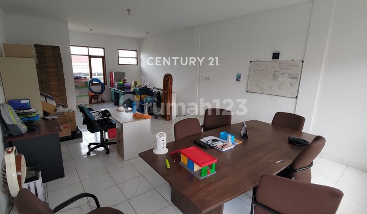 2-Story Ready-to-Use Shop House in a Strategic Location, Derwati Mas, Bandung 2