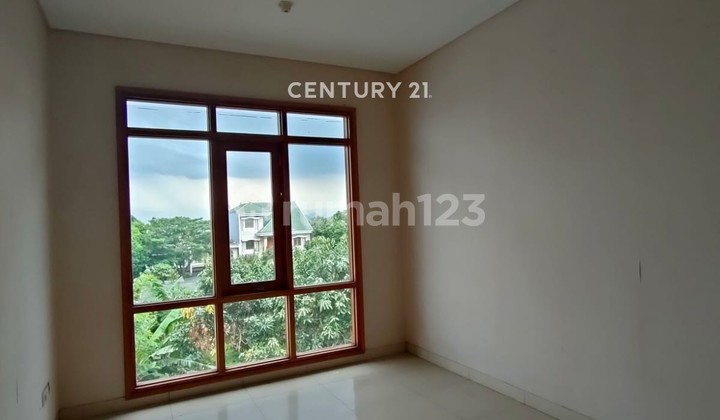 Rumah Thb 3 Lantai Siap Huni di Komplek Istana Pasteur Bandung 2