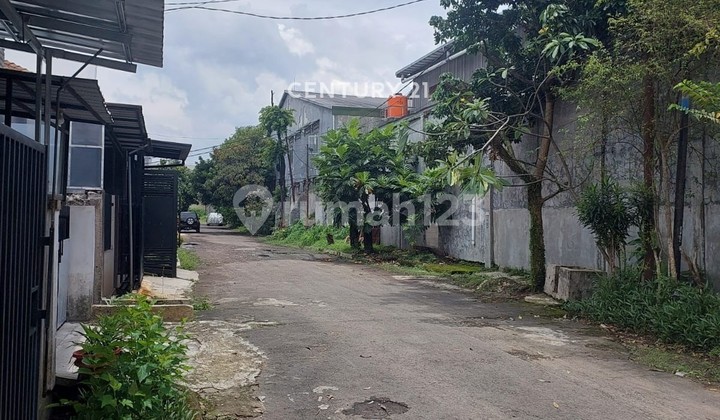 Rumah dengan Lingkungan Aman dan Bersih di Tki 2 Bandung 2