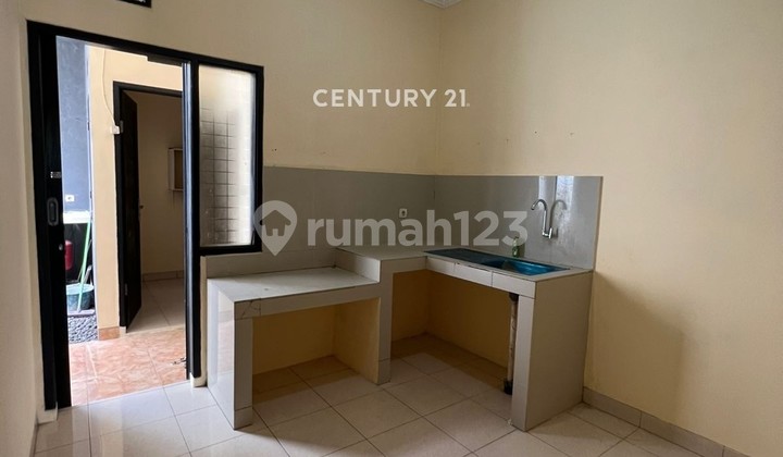 Comfortable House Ready to Occupy in Strategic Location at Buah Batu, Bandung 2