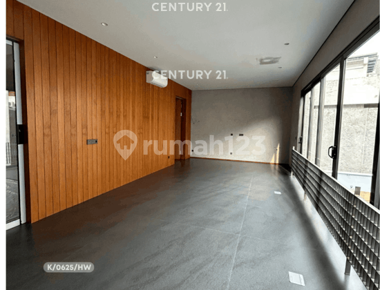 Rumah Baru Modern Dilengkapi Lift Lokasi Kota Baru Parahyangan Rumah Baru Modern Dilengkapi Lift Lokasi Kota Baru Parahyangan