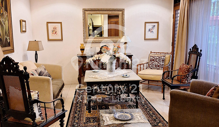 Rumah 2 Lt, Hoek Lokasi Nyaman Di Sayap Kota Bdg