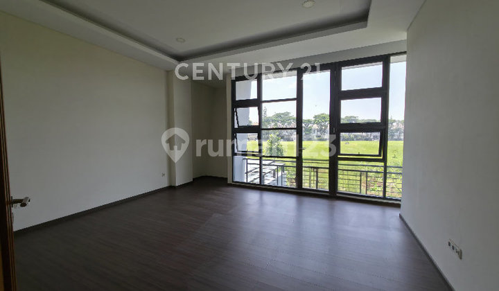 Breathing House 4Lantai di Kota Baru Parahyangan 2