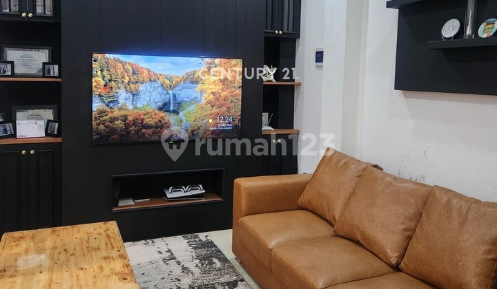 Comfortable 2-Story House in a Strategic Location at UjungBerung, Bandung 2