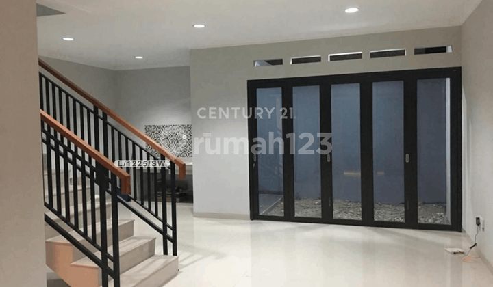 Rumah 2 Lantai Semi Furnished Siap Huni di Cherry Field Bandung Rumah 2 Lantai Semi Furnished Siap Huni di Cherry Field Bandung