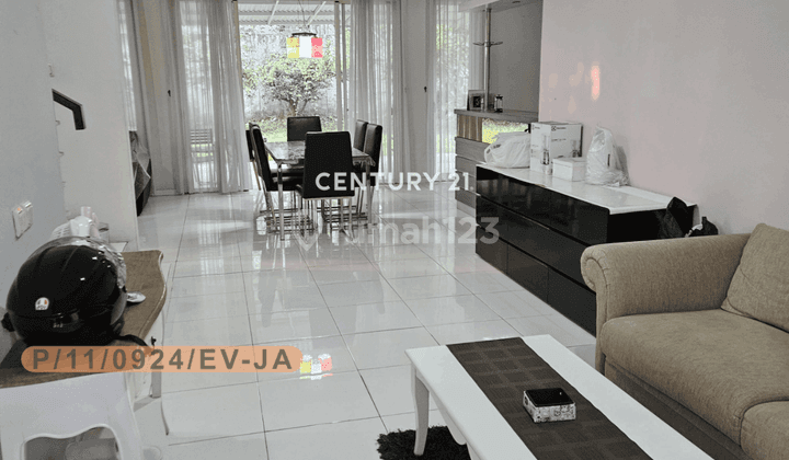 Dijual Rumah Full Furnished Di Kota Baru Parahyangan 1