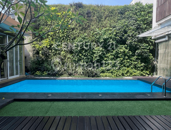 Rumah Mewah di Larang Tapa Kota Baru Parahyangan - Kbp