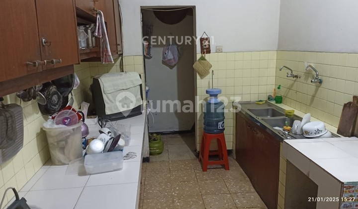 Furnished Well-Maintained House  Central Bandung City Near Pasirkaliki Mall 2