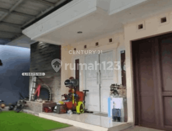 Ready-to-Occupy House with SHM in Kopo Mas Regency, Babakan Ciparay, Bandung