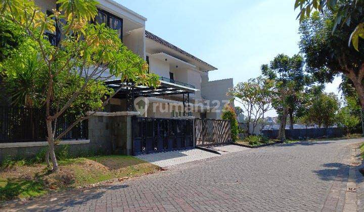 Rumah baru mewah di kawasan prestisius Perumahan Graha family 1