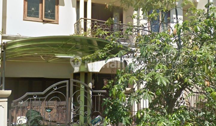 Road Outside Cluster House in International Village 4192 2