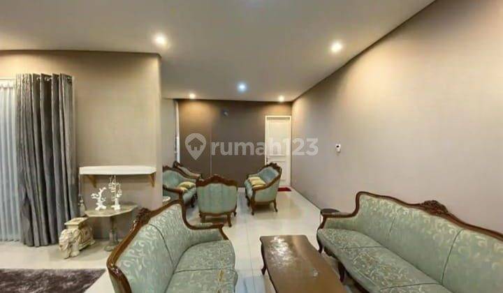 Rumah 2 Lantai minimalis modern Bagus di Royal residence  2