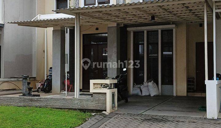 Rumah minimalis Bagus di Royal residence wiyung 1