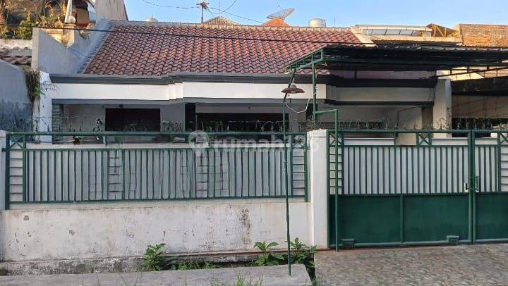 Rumah Simpang Darmo Permai Selatan, Surabaya 25846 1