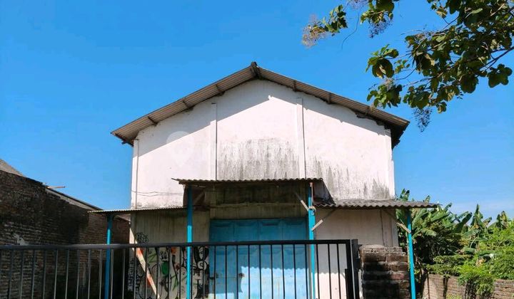 For Sale Warehouse 0 Asphalt Road in Trowulan