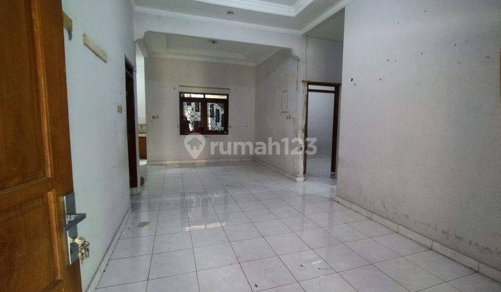 Dijual Rumah 2 Lantai SHM di Tegal mulyo 2