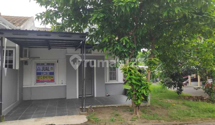 The house is still in good condition, well-positioned. 1