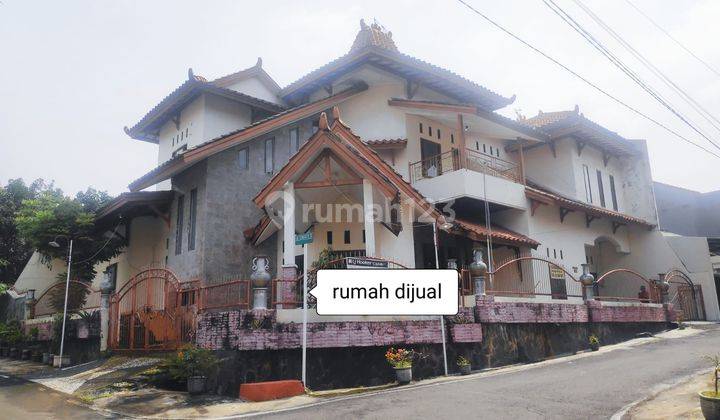 Rumah 2 Lantai Kondisi Bagus Dekat Akpol 1