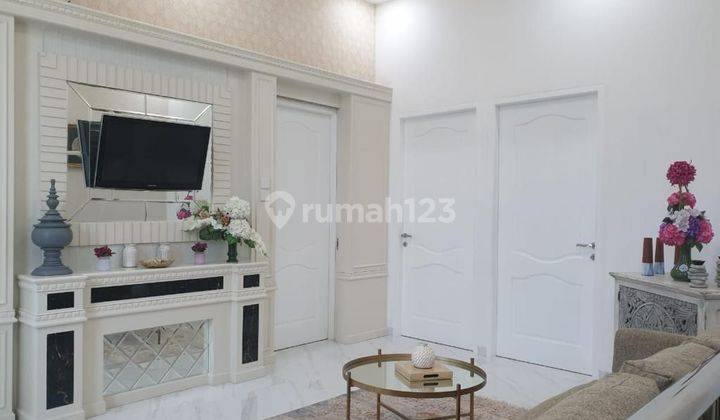 Rumah 2 Lantai Tengah Kota Di Jl.Arifin Ahmad 2