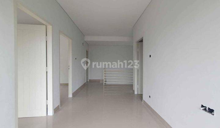 Rumah 2 Lantai Tengah Kota Jl.soekarno Hatta Shm 2