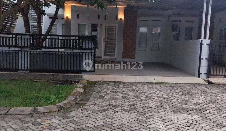 Rumah Berpagar Cluster Di Tengah Kota  Bukit Barisan 1