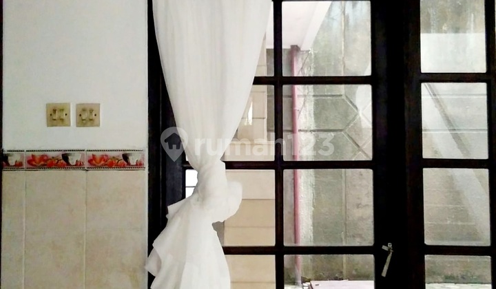 Rumah 2 Lantai Besar Siap Huni @ Kedoya Azalea, Jakarta Barat 2