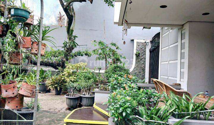 Rumah 2 Lantai Banyak Taman Di Taman Kedoya Baru, Jakarta Barat 1