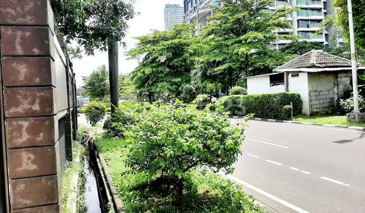 Rumah Hook Strategis Bagus Jl.boulevard Puri Indah Jakarta Barat 2