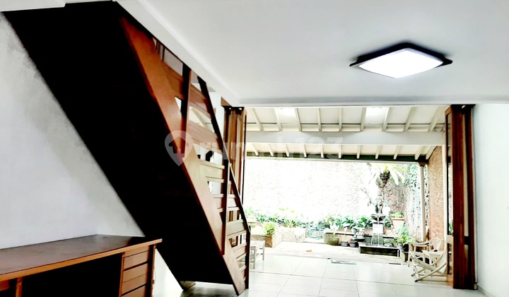 Rumah 2 Lantai Jalan Besar Puri Indah Jakarta Barat 2