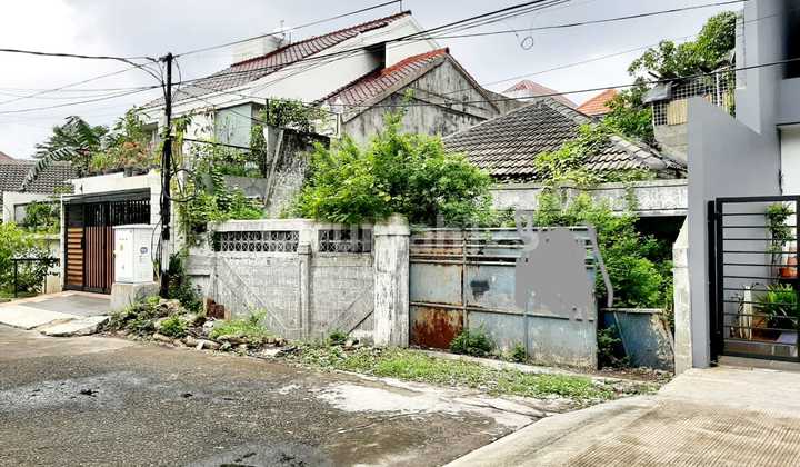 Rumah Tua Hitung Tanah SHM Depan Taman @ Green Garden Jakarta Barat Rumah Tua Hitung Tanah SHM Depan Taman @ Green Garden Jakarta Barat
