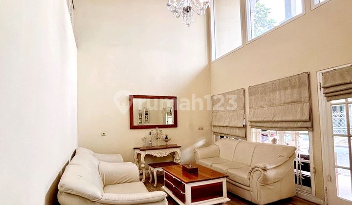 Rumah Hook Bagus di Taman Kedoya Baru, Jakarta Barat