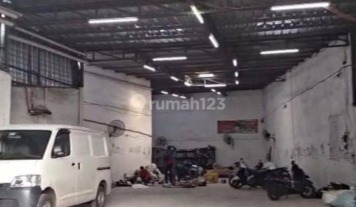 Ruang Usaha Siap Pakai di Jalan Raya Kembangan 2