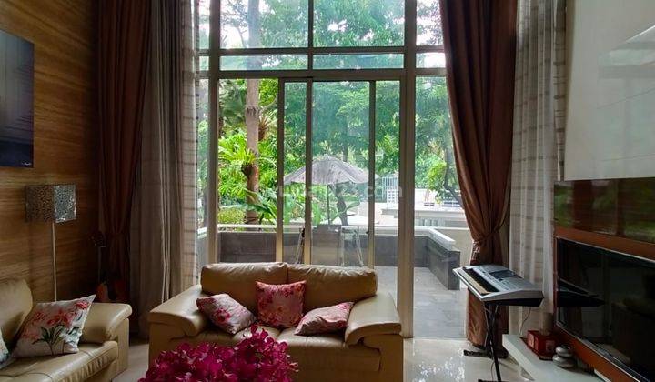 Private, Exclusive Furnished Townhouse di Jalan Panjang, Jakarta Barat 1