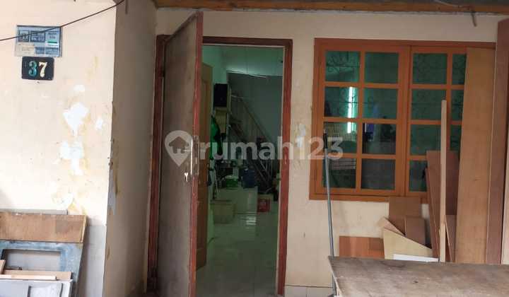 Land Calculation House in Taman Ratu