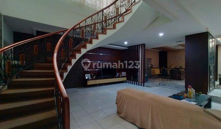 Rumah Siap Huni, Semi Furnished, Asri di Sunrise Garden 1