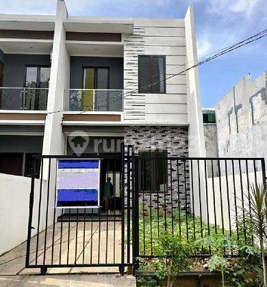 Rumah Sudah Renov Disewakan Di Taman Cosmos 1