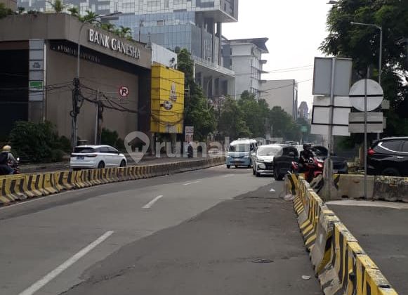 1.5-Storey Shophouse on Hayam Wuruk Road, Strategic Location 2