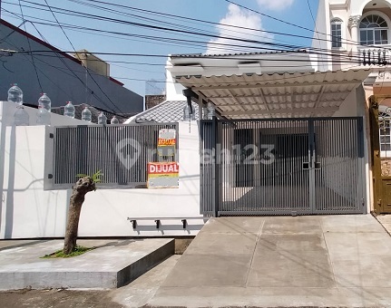 Rumah Artistik & Mewah di Perumahan Puri Indah