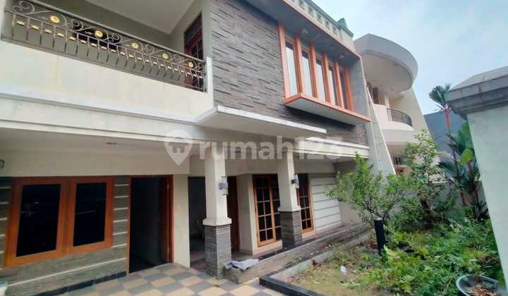 Rumah Layak Huni. Lokasi Bagus Di Perum Green Garden