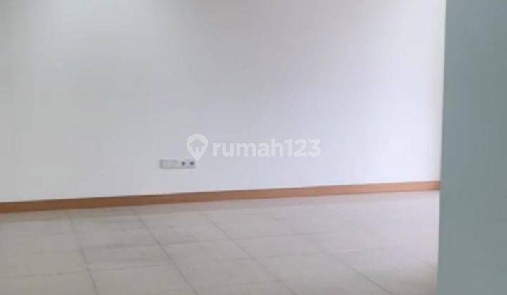 Office Space Siap Pakai di AKR Gallery West, Jalan Panjang 2