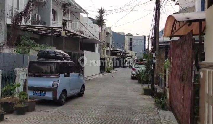 Rumah Hitung Tanah di Jalan Mangga, Green Ville 2