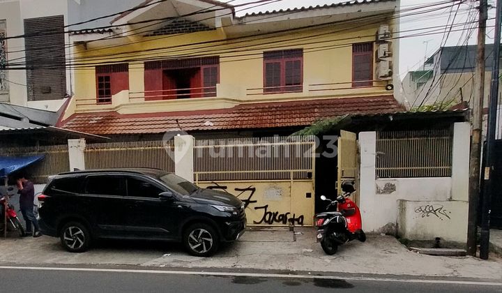 Rumah Lokasi Strategis di Tanjung Duren Utara 