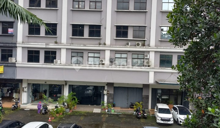 For Rent: Shop House in Smprug Gallery 8 X 182, 4.5 Floors, Good Condition, Flood-Free and Spacious Parking. 2