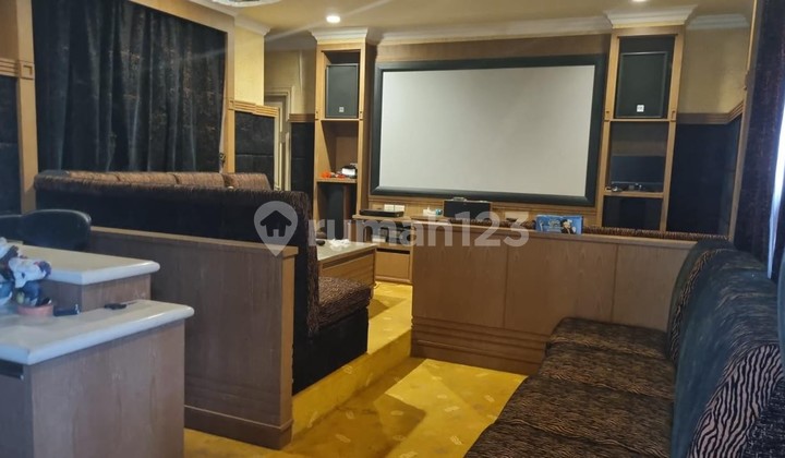 Rumah Bagus Semi Furnished SHM Green garden, Jakarta Barat kondisi siap huni 2