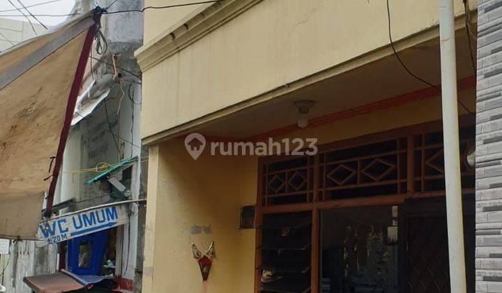 Rumah sederhana 2 lantai, dalam gang di Jembatan Lima  1